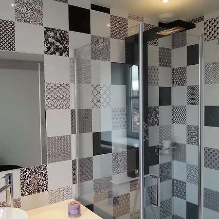 La Maison D'adelaide D'hotes Bed & Breakfast