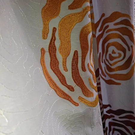 La Maison D'adelaide D'hotes Saint-Flour (Cantal)