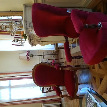 La Maison D'adelaide D'hotes 3*