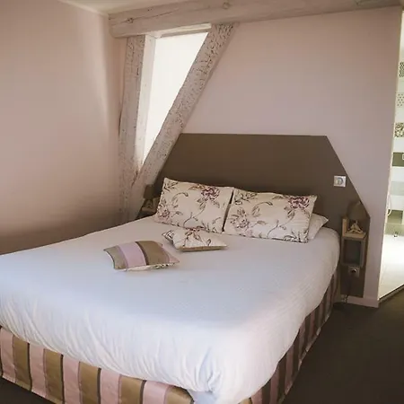 La Maison D'adelaide Bed & Breakfast 3*